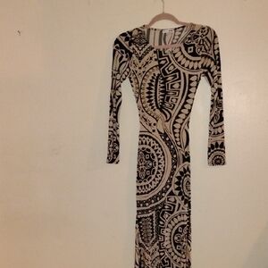 Fashion Nova Woman's Black & Cream Long Sleeve Back Cut Out Maxi Dress, Size: S